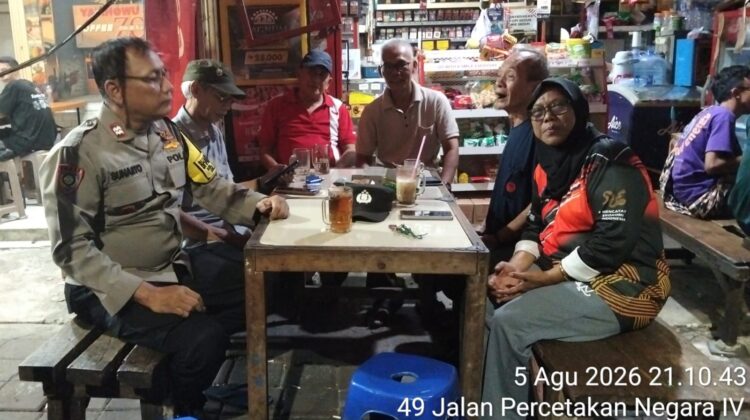 Dekatkan Diri dengan Warga, Bhabinkamtibmas Johar Baru Perkuat Keamanan RW 09