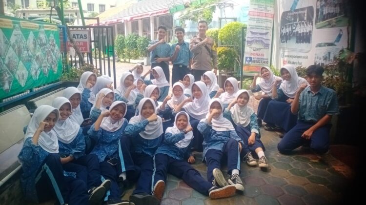 Bhabinkamtibmas Bungur Sosialisasikan Youth Movement 2026 dan Himbauan Duta Kamtibmas di MTs Jakarta Pusat Jamiat Khoir