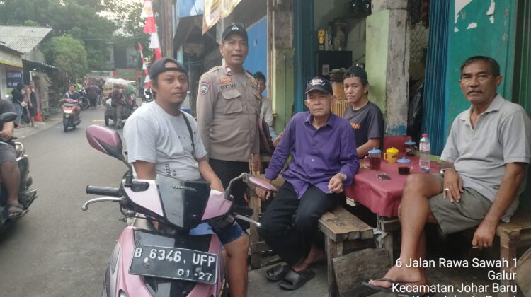 Jelang HUT RI Ke-81, Polsek Johar Baru Perkuat Cooling System dan Ajak Warga Jaga Kamtibmas