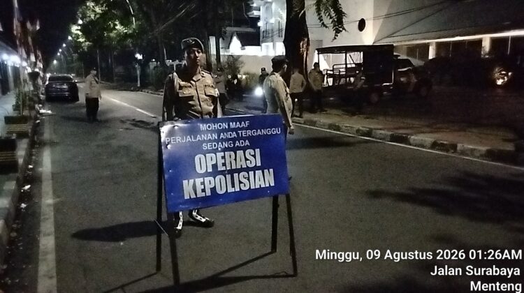 Jaga Kondusivitas Malam, Polsek Metro Menteng Perketat Razia di Jalan Surabaya
