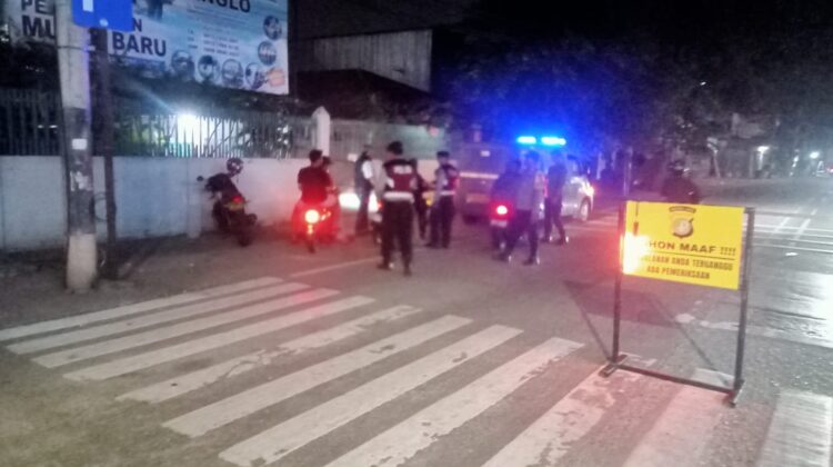 Cegah Kejahatan di Jam Rawan, Polsek Cempaka Putih Gelar Razia Stasioner