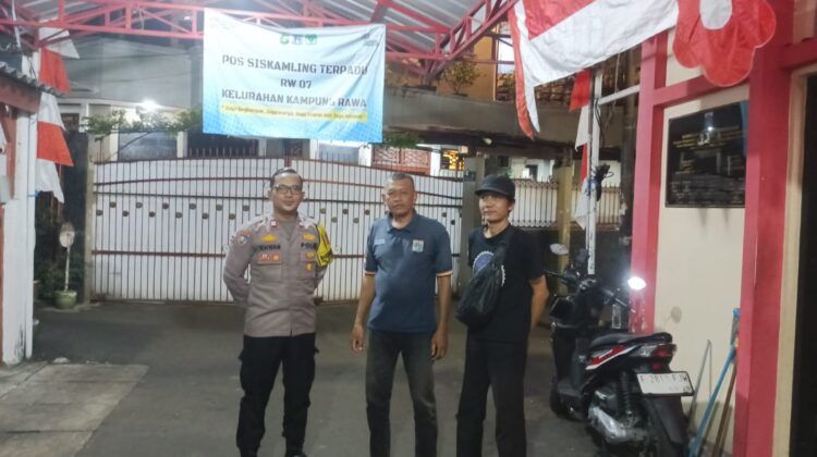 Patroli Bersama FKDM, Polsek Johar Baru Perkuat Satkamling Cegah Kejahatan di Kampung Rawa