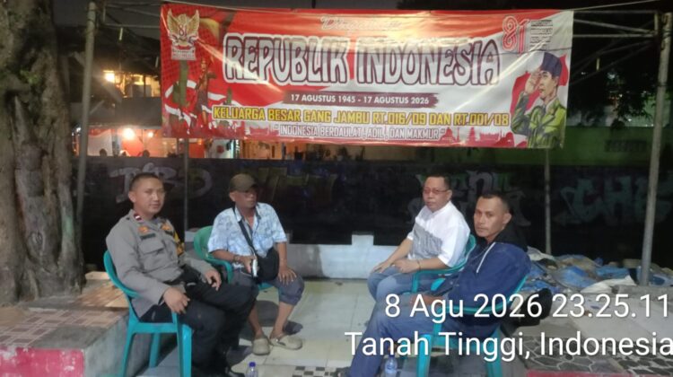 Sambang Satkamling, Polisi dan Warga Pulo Gundul Perkuat Kewaspadaan Jaga Kamtibmas