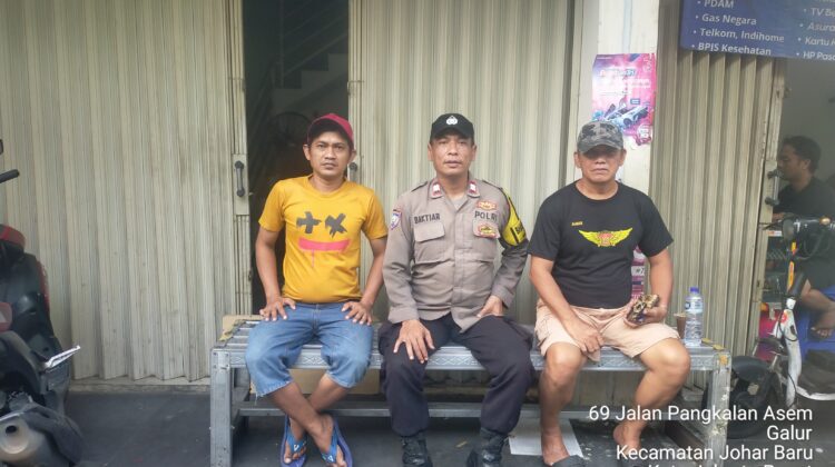 Imbauan Kamtibmas, Bhabinkamtibmas Sambangi Warga RW 07 Galur