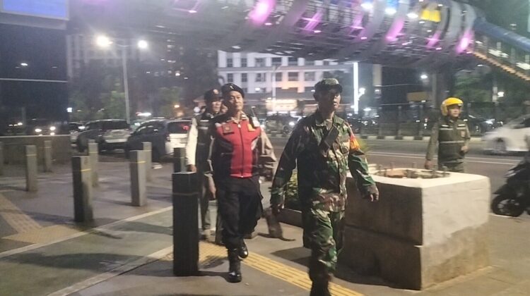 Patroli Tiga Pilar Tanah Abang Antisipasi Gangguan Kamtibmas dan Perkembangan Situasi di Wilayah Jakarta Pusat