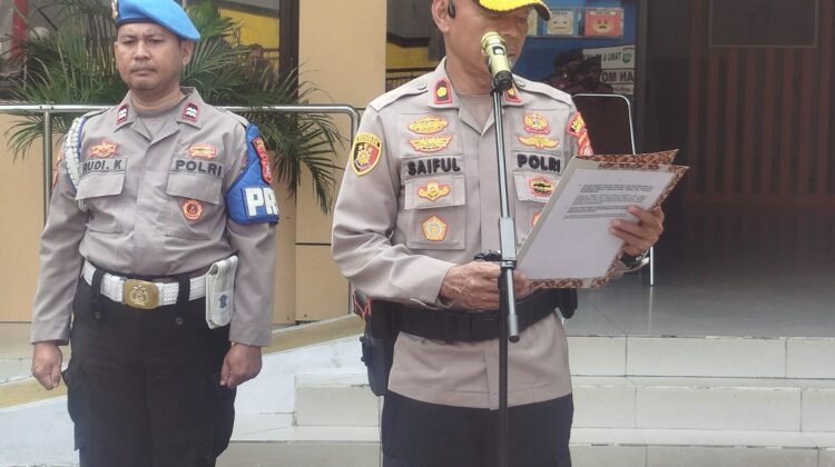 Apel Jam Pimpinan, Kapolsek Johar Baru Tekankan Disiplin dan Integritas Personel