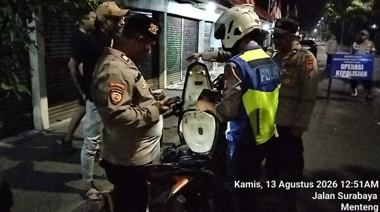 Razia Tengah Malam di Jalan Surabaya, Lima Motor Tanpa Surat Terjaring Cipkon