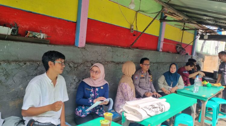 Bhabinkamtibmas Karet Tengsin Tingkatkan Harkamtibmas melalui Sambang Wilayah dan DDS
