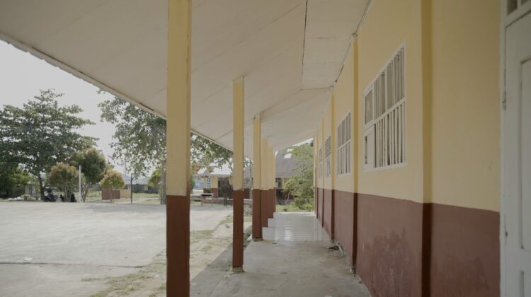 Satgas TMMD Rampungkan Ruang OSIS SMP Negeri 2 Bungku Selatan Kini Nyaman Digunakan Siswa