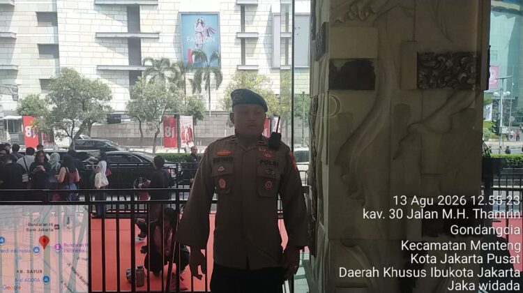 Polsek Metro Menteng Kawal Launching SK-II di Plaza Indonesia