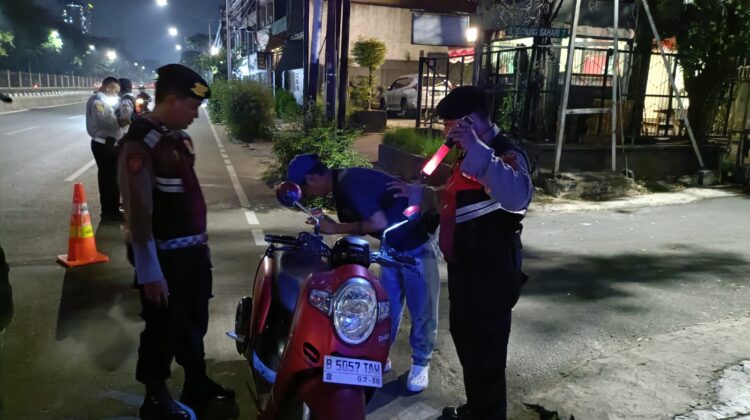 Perkuat Operasi Cipta Kondisi Stasioner Polsek Sawah Besar Persempit Ruang Gerak Pelaku Kejahatan