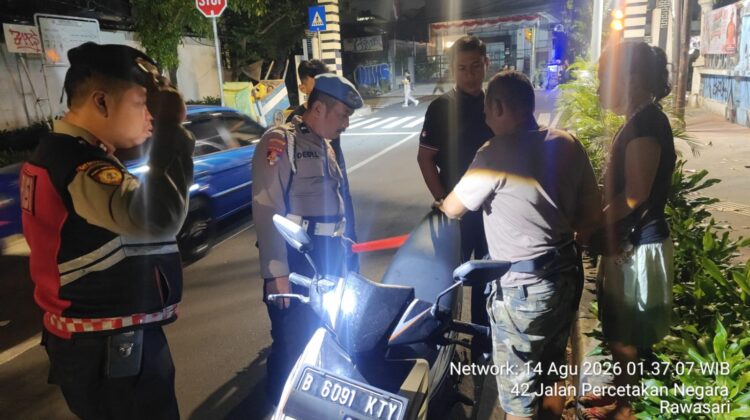 Cipta Kondisi Tengah Malam, Polsek Johar Baru Amankan Pria Diduga Bawa Sabu