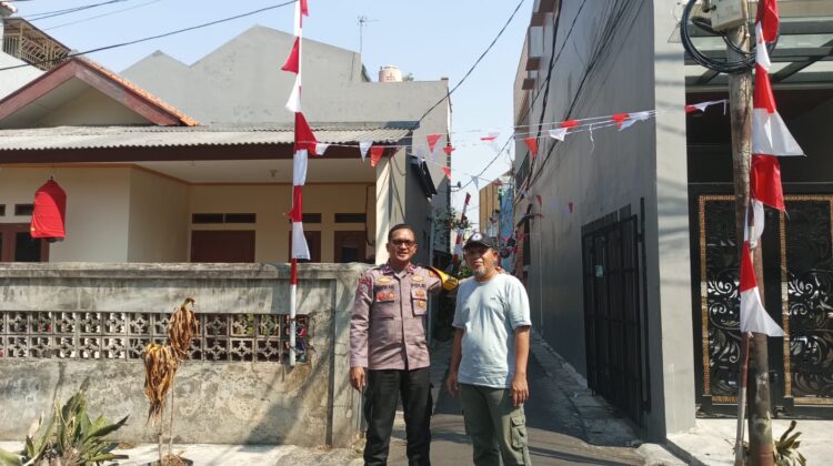 Sambangi Ketua RT, Bhabinkamtibmas Ingatkan Warga Waspada Hoaks dan Curanmor