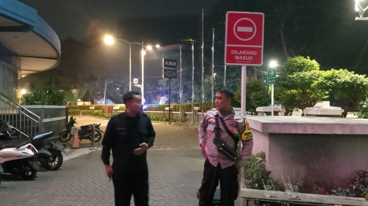 Patroli Malam Bhabinkamtibmas Kartini, Polsek Sawah Besar Perkuat Cooling System di Area Publik