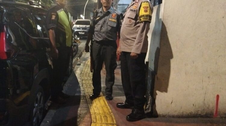 Poskamling RW 07 Diperkuat, Warga Diingatkan Tamu Wajib Lapor 1×24 Jam