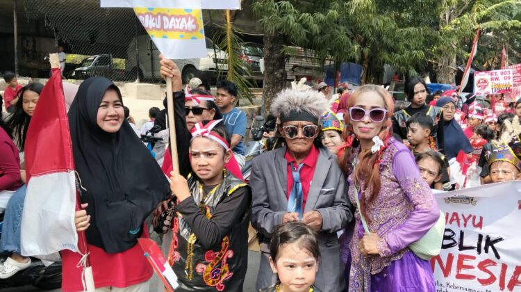 800 Warga Rw 09 Menteng Meriahkan Parade Karnaval HUT RI ke-81