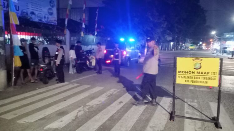 Cegah Kejahatan di Jam Rawan, Polisi Gelar Razia Stasioner di Jalan Rawasari Selatan
