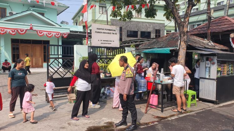 Potret Kedekatan Polri Dan Masyarakat Dalam Giat HUT RI ke-81, Polri Hadir di Tengah Kegiatan