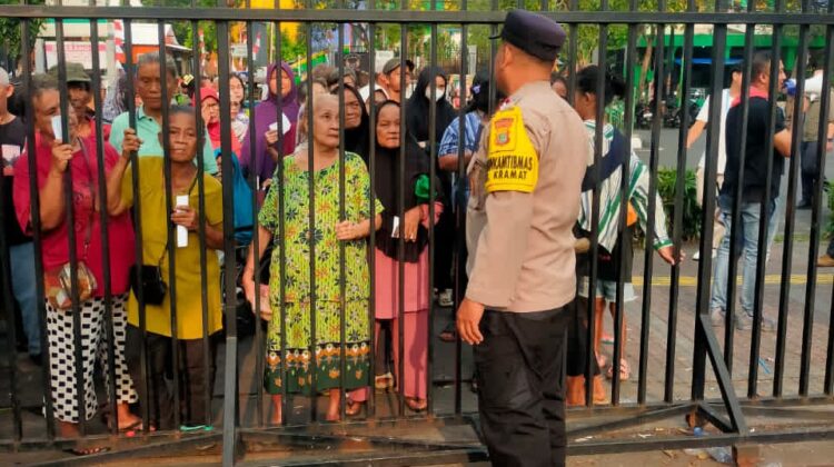 Pengamanan Jamuan Rakyat HUT ke-81 RI di Taman HKSN Senen Berlangsung Aman