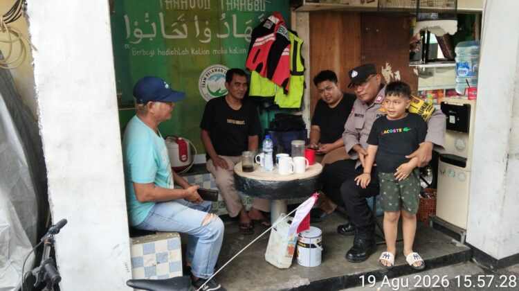 Sambang ke RW 11 Johar Baru, Polisi Ajak Warga Perkuat Kewaspadaan