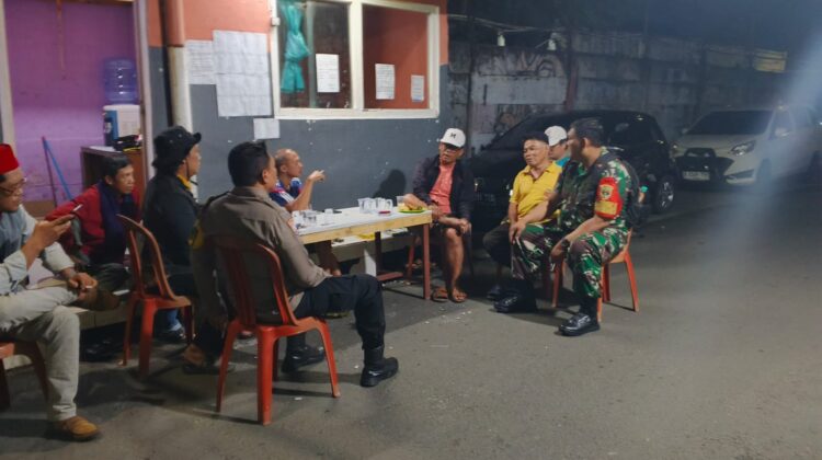 Koramil 06/Cakung Bersama Komduk Gelar Siskamling, Wujudkan Wilayah Aman dan Kondusif