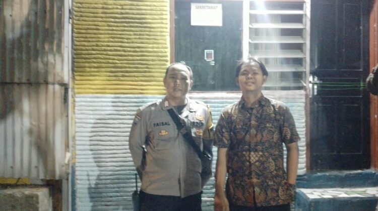 Bhabinkamtibmas Kenari Sambangi Pos Satkamling, Cek Potensi Gangguan Kamtibmas