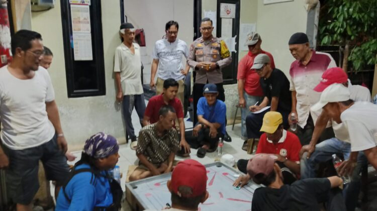 Bukan Sekadar Lomba Karambol, Warga Kampung Rawa Pererat Persatuan di HUT RI ke-81