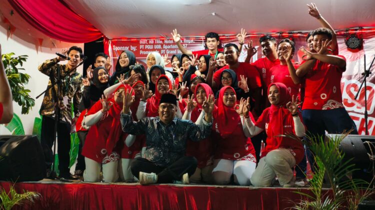 Bhabinkamtibmas Hadiri Malam Puncak HUT ke-81 Kemerdekaan RI di Kebon Melati, Perkuat Sinergi dan Kebersamaan Warga