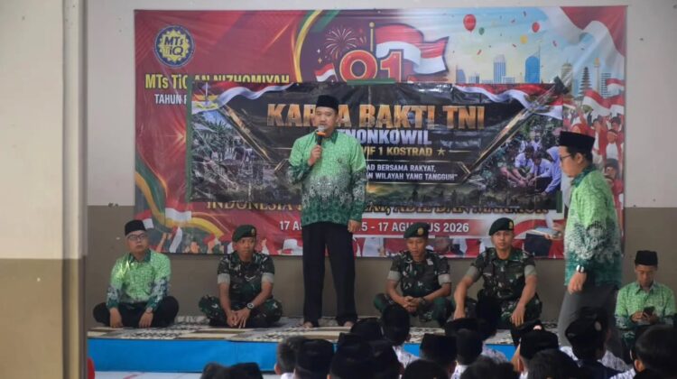 Denpal Divif 1 Kostrad Tanamkan Cinta Tanah Air kepada Pelajar MTs An-Nizhomiyah