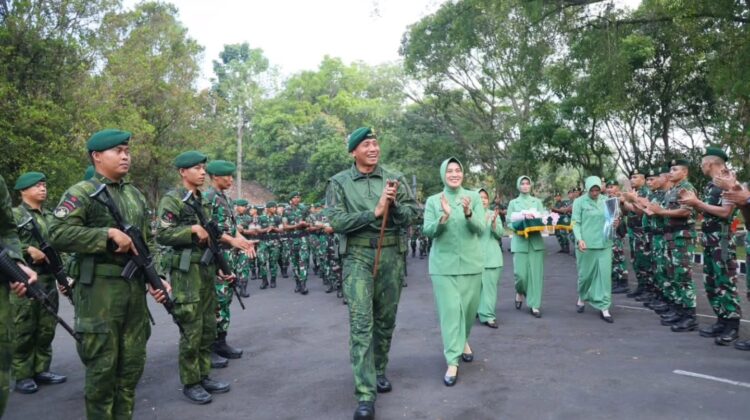 Purna Tugas, Prajurit Brigif 13 Kostrad Disambut Hangat Rekan Prajurit dan Persit