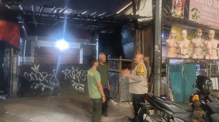 Cooling System, Bhabinkamtibmas Kampung Bali Sambangi Pos Satkamling RW 04 Cegah Tawuran