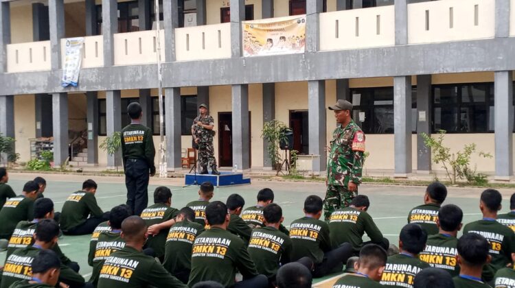 LDK SMKN 13, Koramil 02/Curug Bekali Siswa dengan Wasbang dan PBB