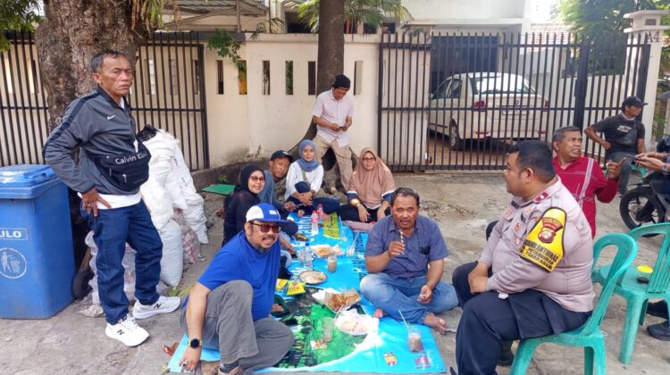 Bhabinkamtibmas Petamburan Bersama Ketua RW 09, FKDM, Pokdarkamtibmas dan Sabuk Kamtibmas Monitoring Wilayah Antisipasi Gangguan Kamtibmas