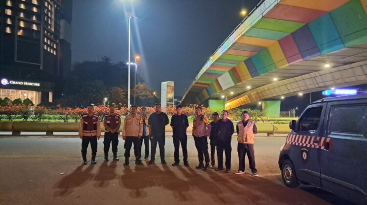 Patroli Malam Polsek Kemayoran Sasar Titik Rawan, Polisi Pastikan Kamtibmas Tetap Kondusif