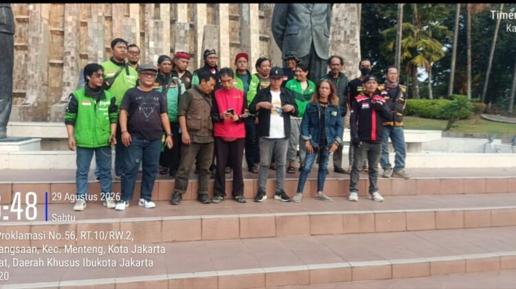 Ojol Indonesia Sampaikan Aspirasi di Tugu Proklamasi, Aksi Berlangsung Tertib dan Kondusif