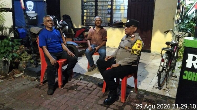 Sambangi Poskamling Johar Baru, Warga Diingatkan Wajib Lapor Tamu 1×24 Jam