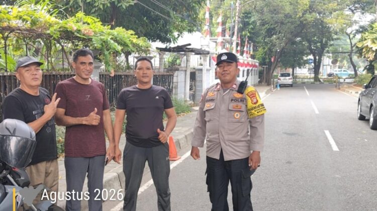 Cegah Jambret di Ruang Publik, Bhabinkamtibmas Ingatkan Warga Waspada Saat Pegang HP
