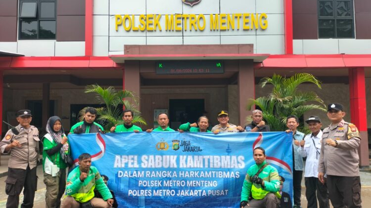 Rawat Sinergi Kamtibmas, Polsek Metro Menteng Salurkan 20 Paket Sembako untuk Mitra Keamanan Warga