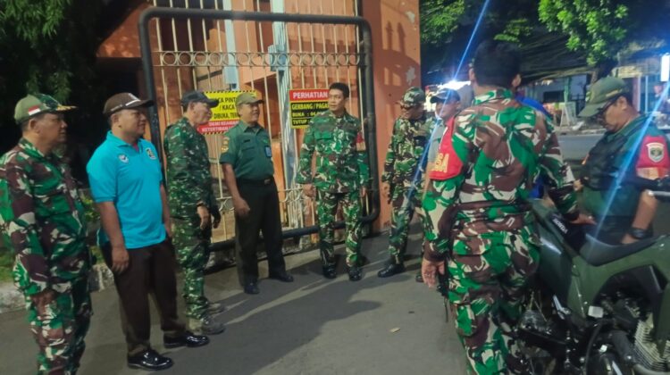Cegah Tawuran dan Kenakalan Remaja, Koramil 08/Duren Sawit Bersama Komduk Gelar Patroli