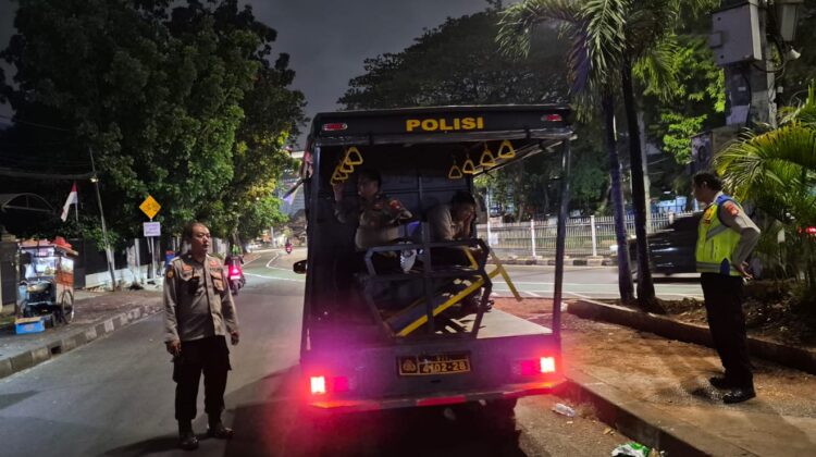 Cipta Kondisi Mobile, Polsek Metro Tanah Abang Sisir Titik Rawan Kamtibmas hingga Dini Hari
