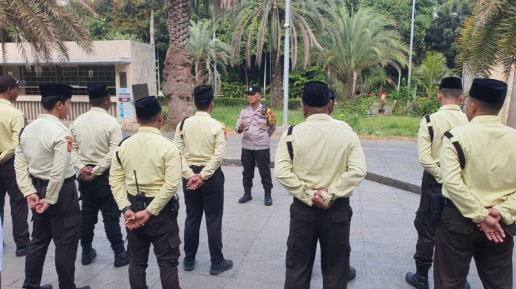 Polisi Bina Satpam Masjid Istiqlal, Tekankan Pelayanan Humanis dan Kesiapsiagaan