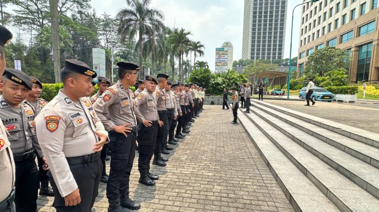 Polsek Metro Tanah Abang Laksanakan Pengamanan dan Pelayanan Aksi Unjuk Rasa di Kantor PT Inpex Masela Senayan