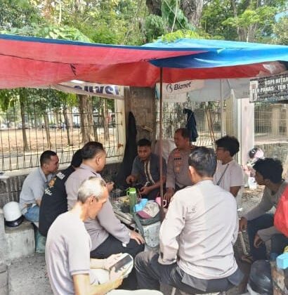 Polisi dan Warga Cempaka Putih Bersatu Jaga Lingkungan Lewat Program Jaga Jakarta On The Spot