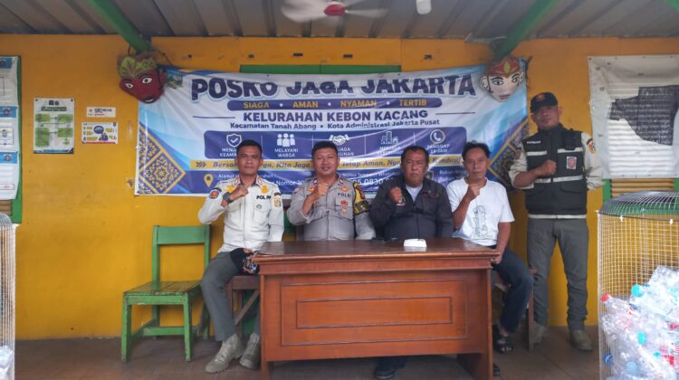 Bhabinkamtibmas Kebon Kacang Sambangi Posko Jaga Jakarta, Perkuat Sinergitas dan Deteksi Dini Gangguan Kamtibmas