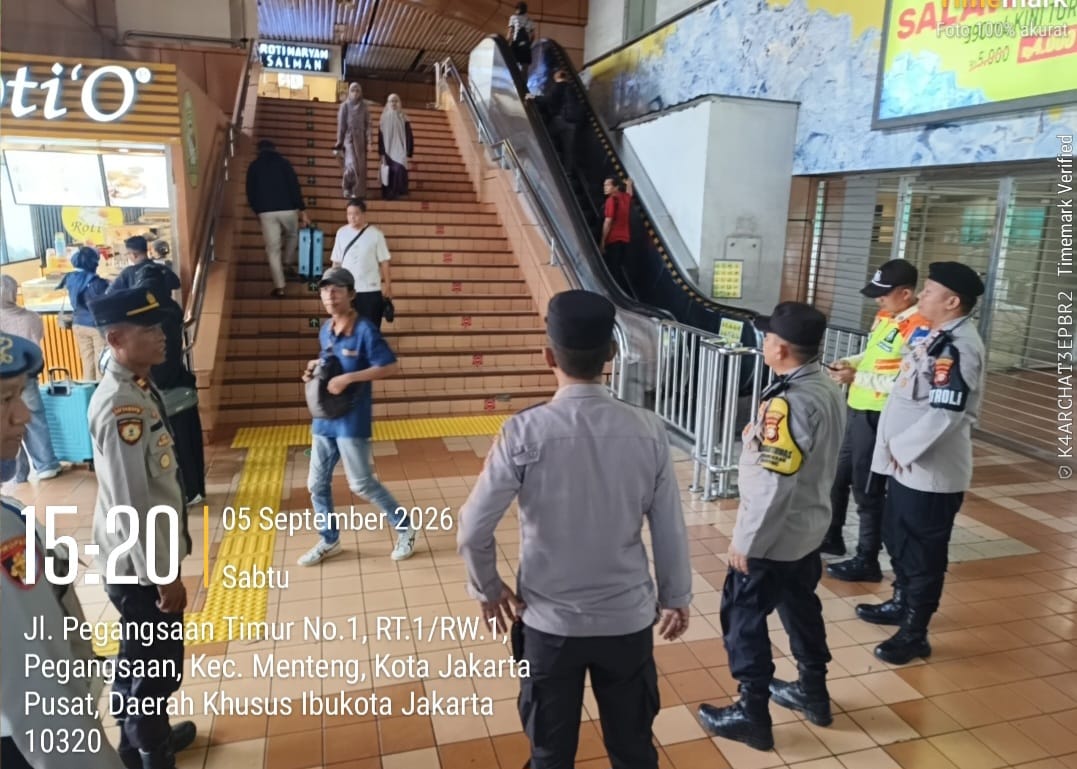 Polsek Metro Menteng Gelar Simulasi Penyekatan Massa, Antisipasi Aksi Anarkis