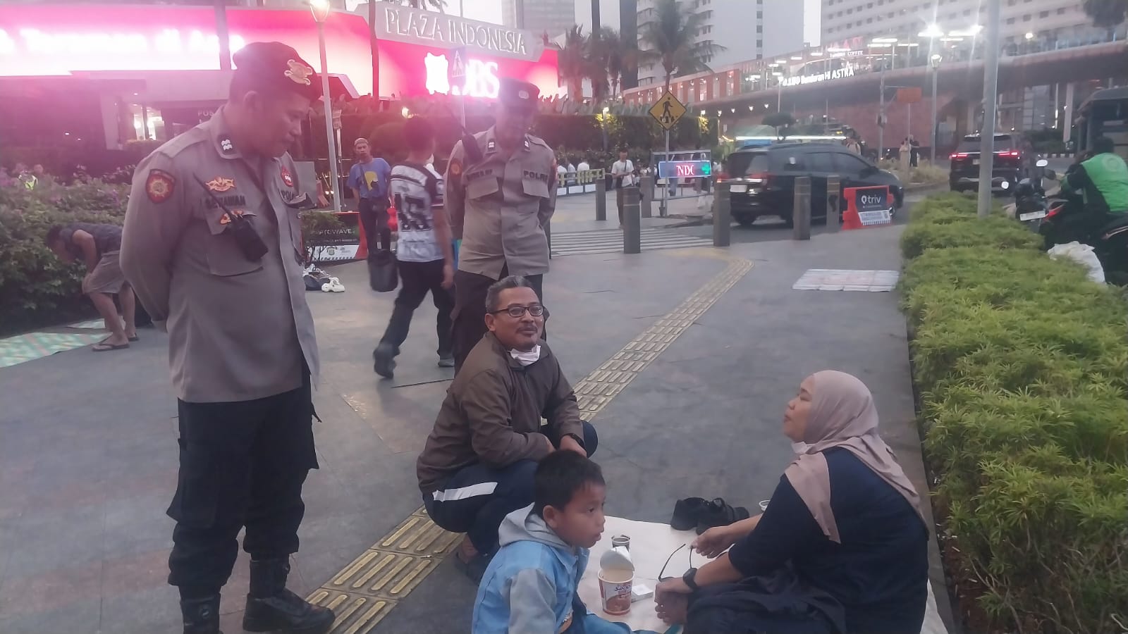 Patroli Sore di Menteng, Polisi Ingatkan Warga Waspada Pencurian