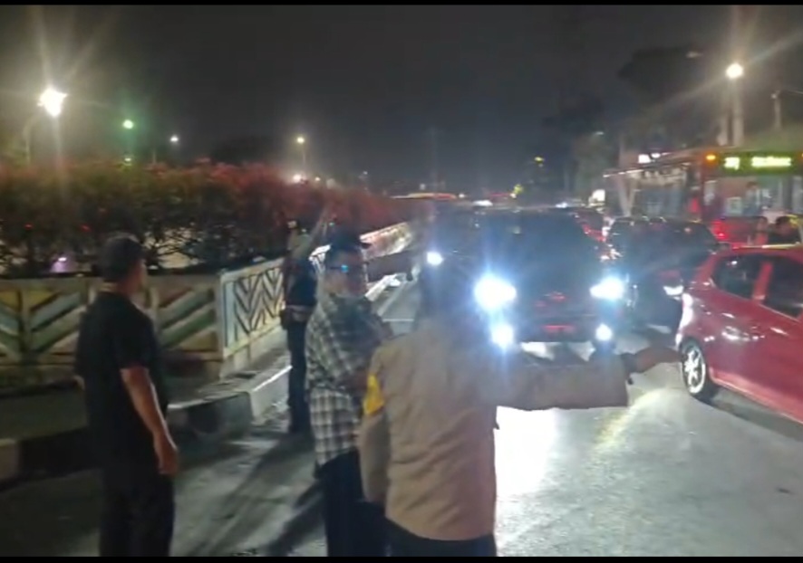 Macet Total di Sekitar Stasiun Pasar Senen, Polisi Turun Tangan Urai Arus Lalu Lintas