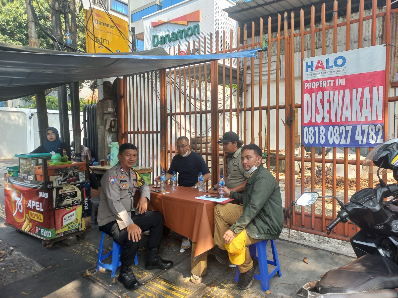 Bhabinkamtibmas Kebon Kacang Sambangi Ketua RW 05, Ajak Warga Tingkatkan Siskamling