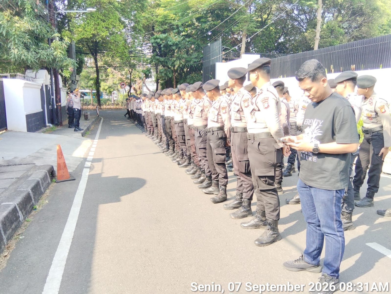 193 Personel Disiagakan, Polisi Kawal Antisipasi Aksi Mahasiswa di Kantor Komnas HAM