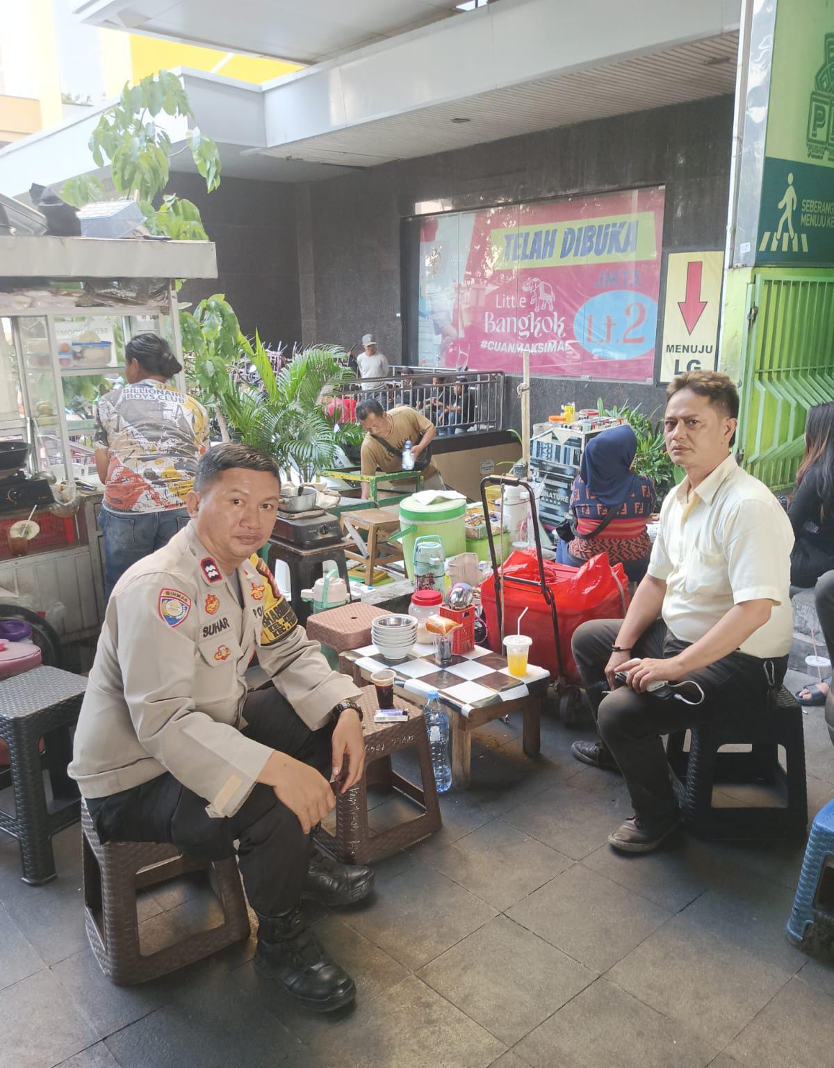 Jaga Kamtibmas, Bhabinkamtibmas Kebon Kacang Sambangi Warga RW 06 dan Sampaikan Himbauan Keamanan